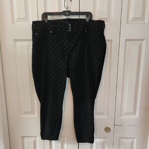 ✨️ 2/$20 // TORRID: Plus Size Polka Dot Black Jeans